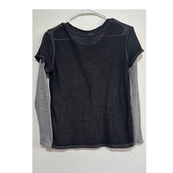 Walt Disney World Top Womens XS Black Gray Sequin Pocket Long Sleeve Shirt - Picture 4 of 6